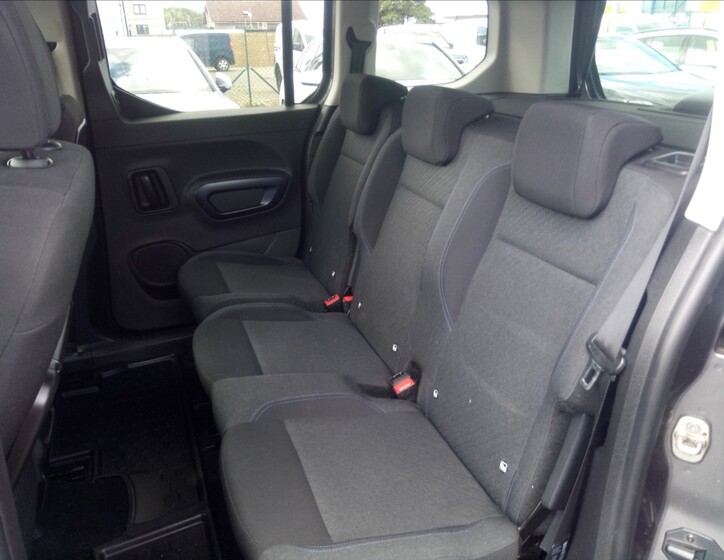 Peugeot Rifter 10