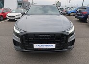 Audi Q8 4