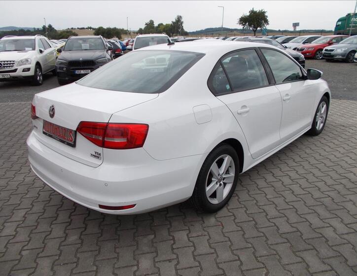 Volkswagen Jetta 11