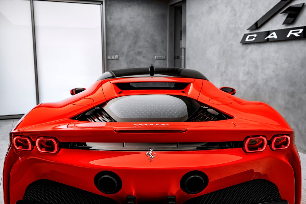 Ferrari SF90