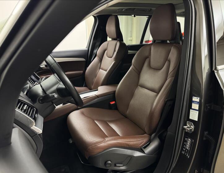 Volvo XC90 38
