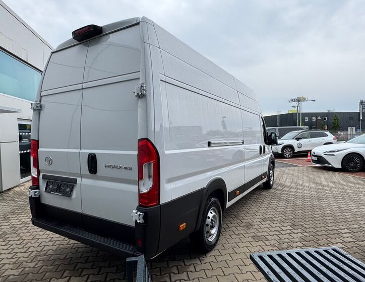 Toyota Proace Max 5