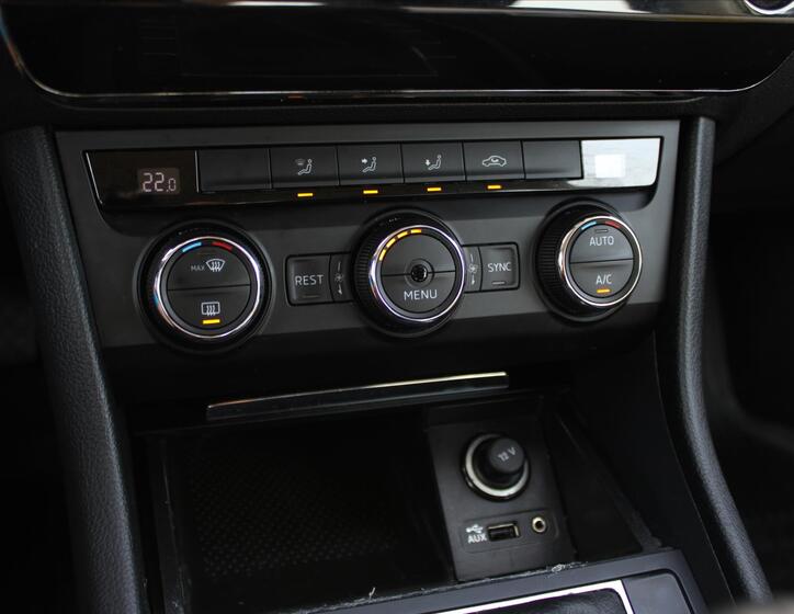 Škoda Superb 19