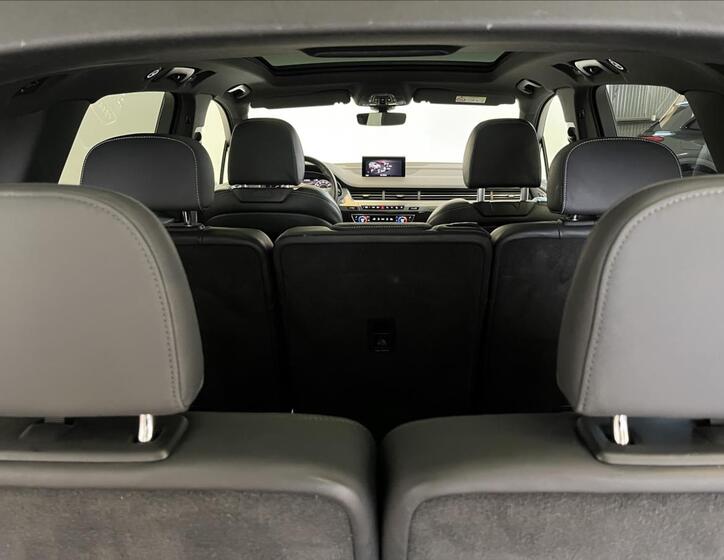 Audi Q7 27