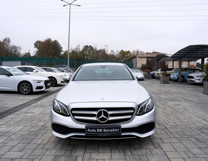 Mercedes-Benz Třídy E 1