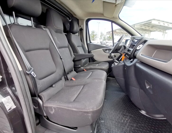 Renault Trafic 7