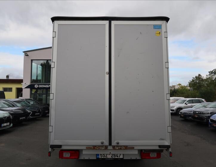 Mercedes-Benz Sprinter 8