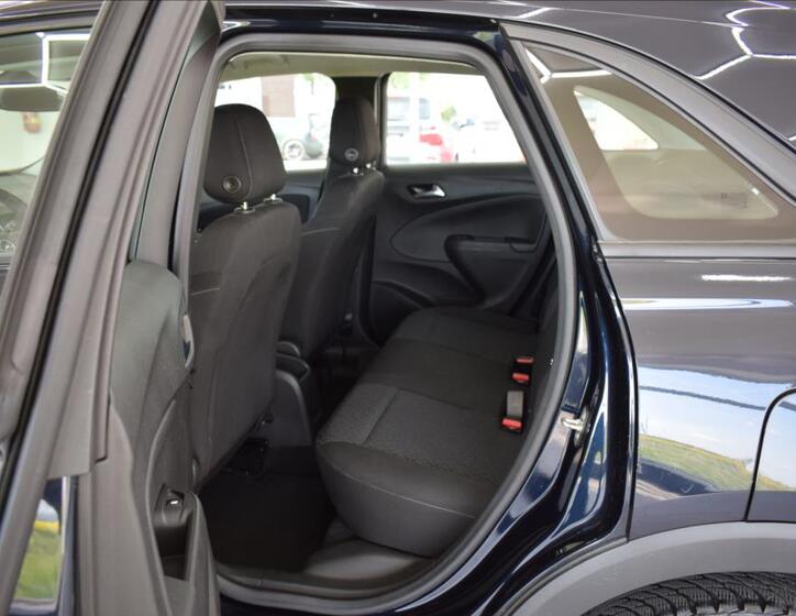 Opel Crossland X 11