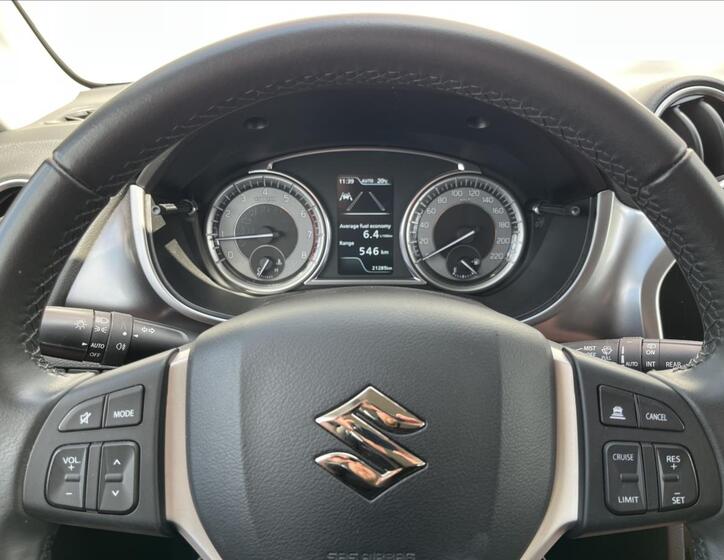 Suzuki Vitara 13