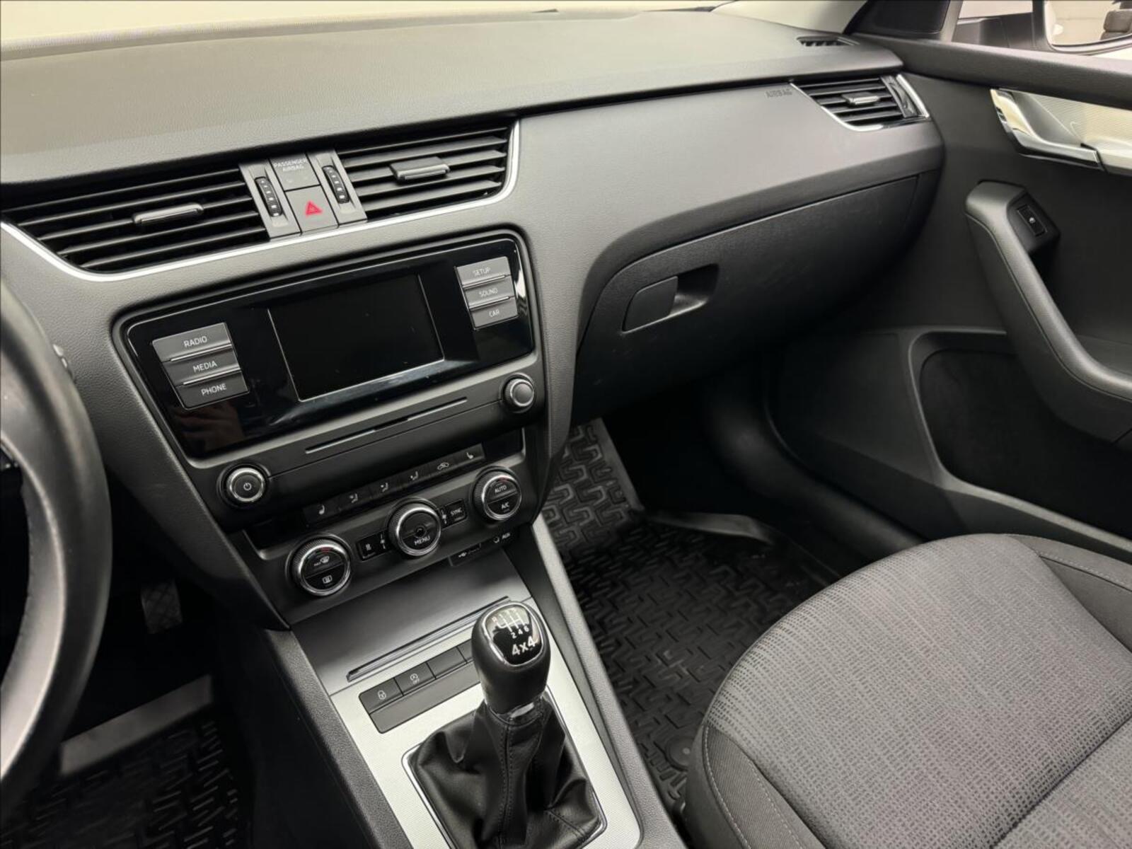 Škoda Octavia 14