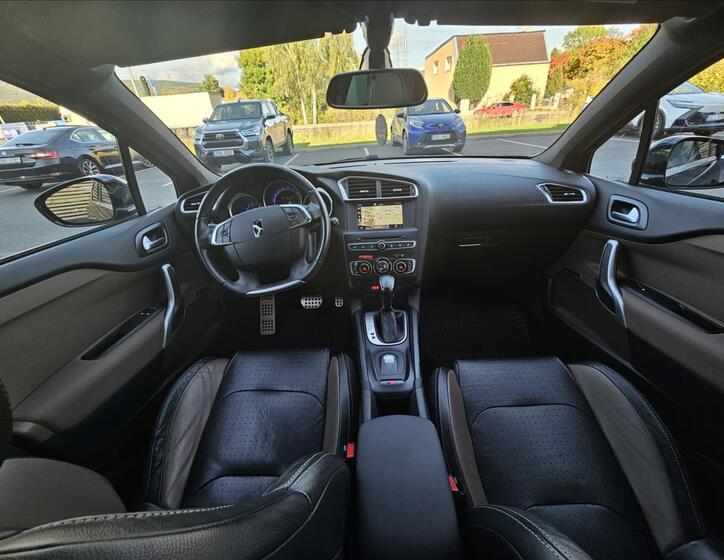 DS Automobiles DS4 5