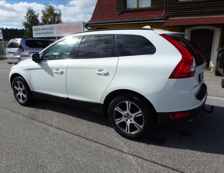 Volvo XC60 11