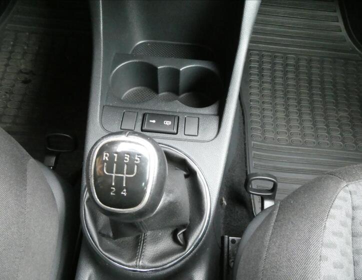 Škoda Roomster 32