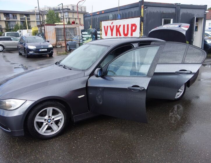 BMW Řada 3 24