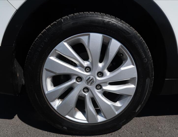 Suzuki SX4 S-Cross 24
