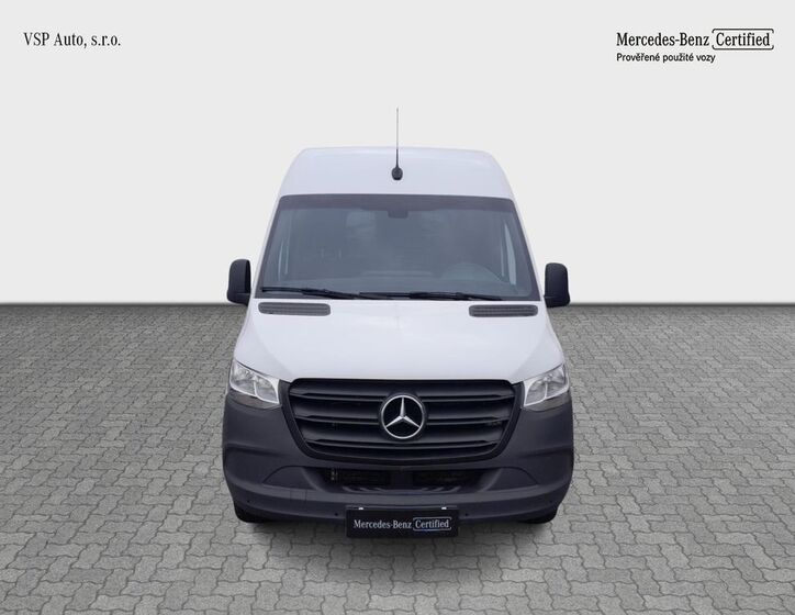 Mercedes-Benz Sprinter 8
