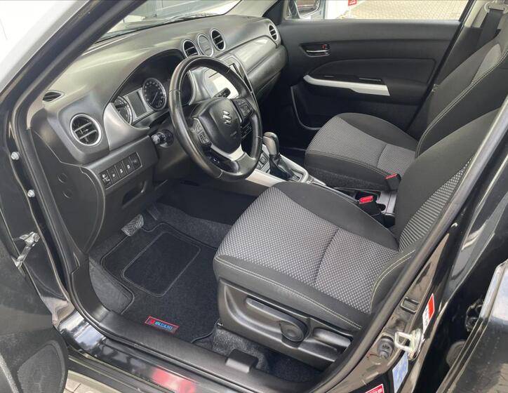 Suzuki Vitara 11