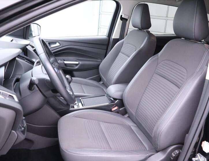 Ford Kuga 12