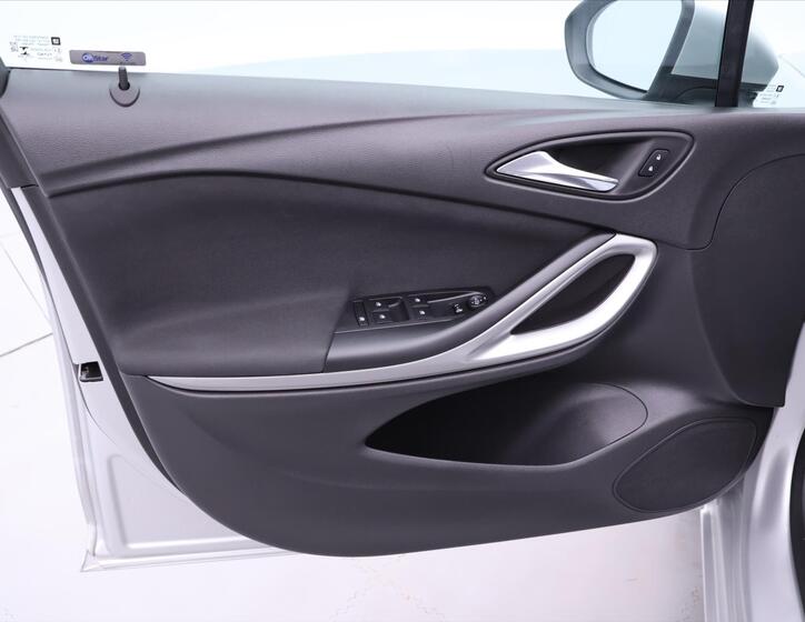 Opel Astra 10