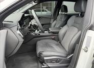 Audi SQ8 12