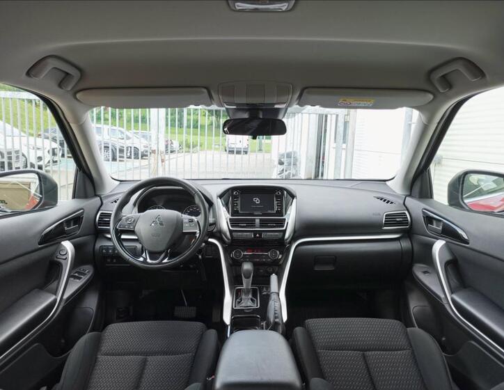 Mitsubishi Eclipse Cross 9