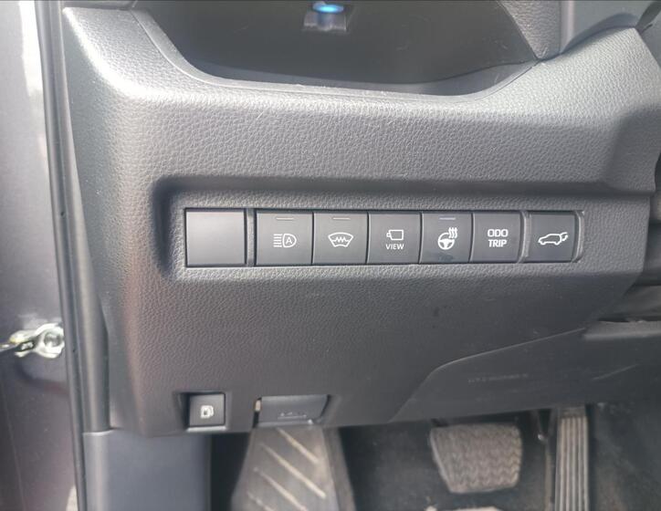 Toyota RAV4 12