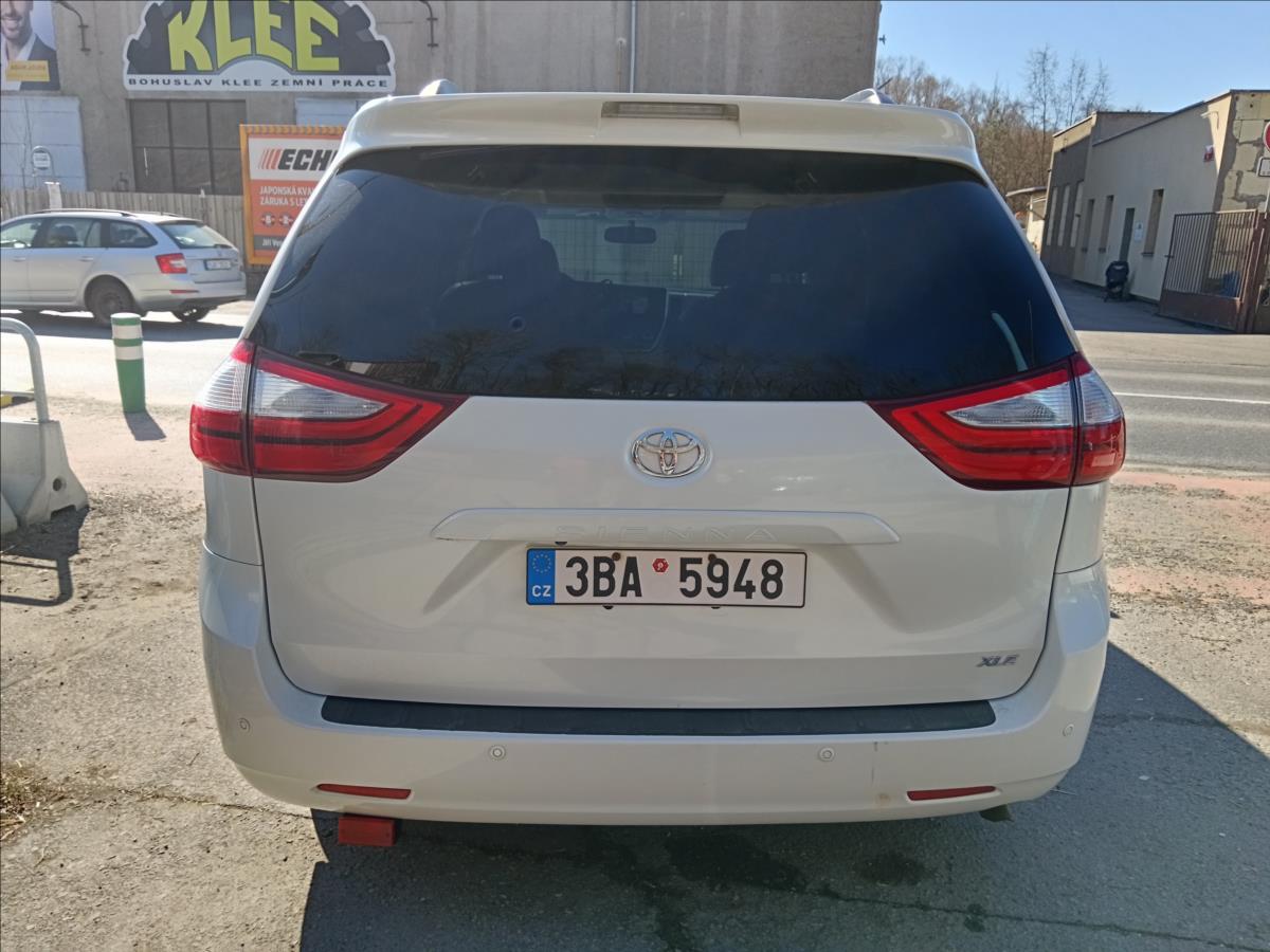Toyota Sienna