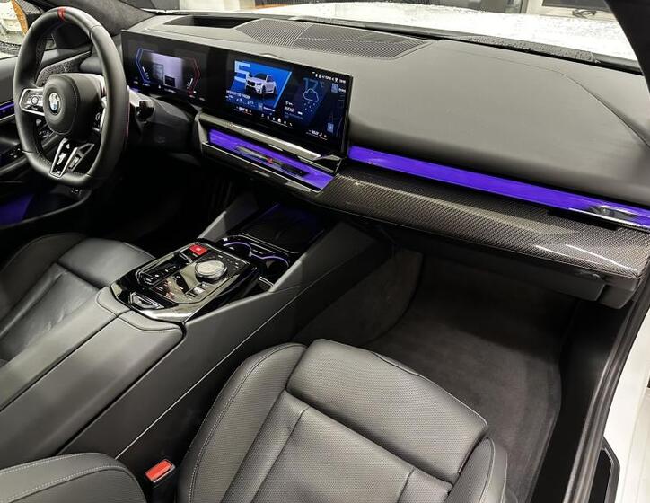 BMW M5 7