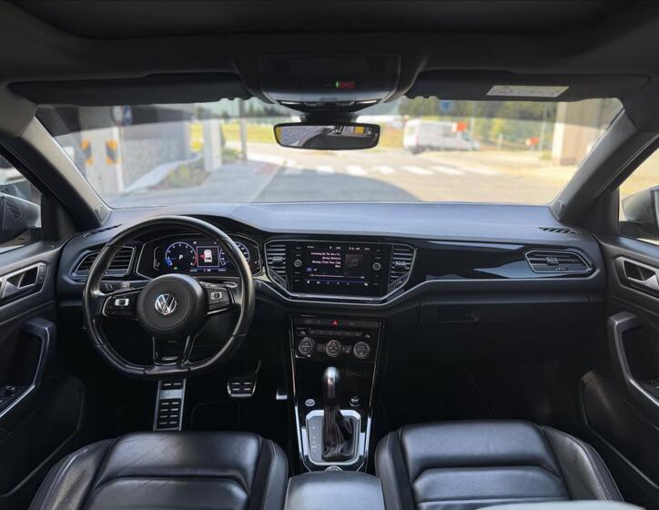 Volkswagen T-Roc 11
