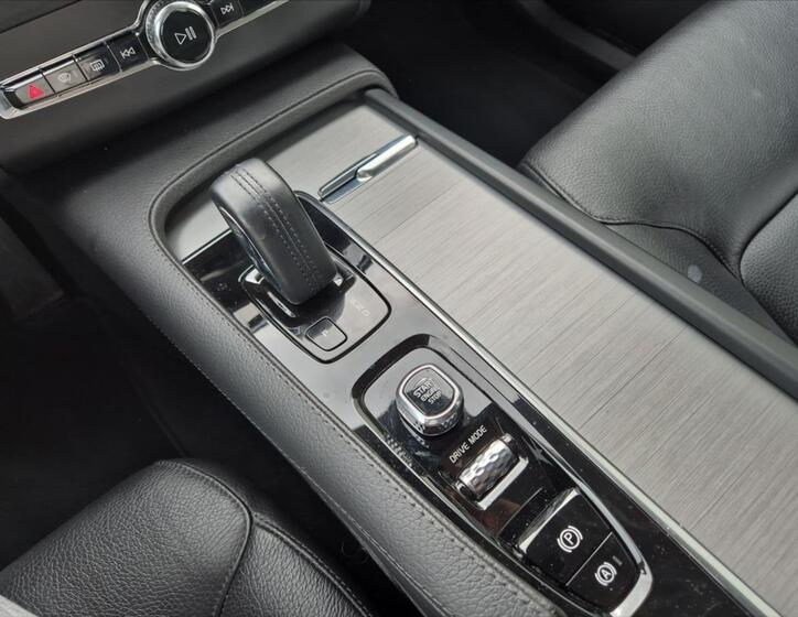 Volvo XC90 15