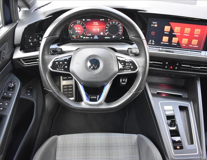 Volkswagen Golf 17