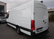 Mercedes-Benz Sprinter 4