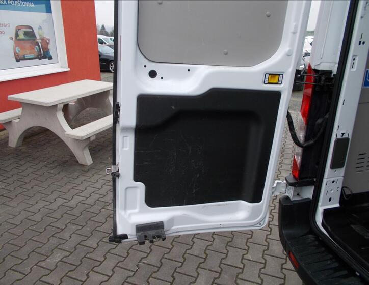 Ford Transit 17