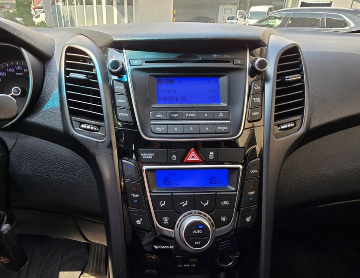 Hyundai i30 19