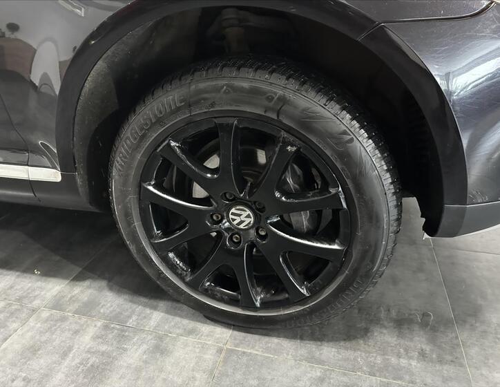Volkswagen Touareg 25