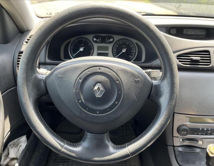 Renault Laguna 14
