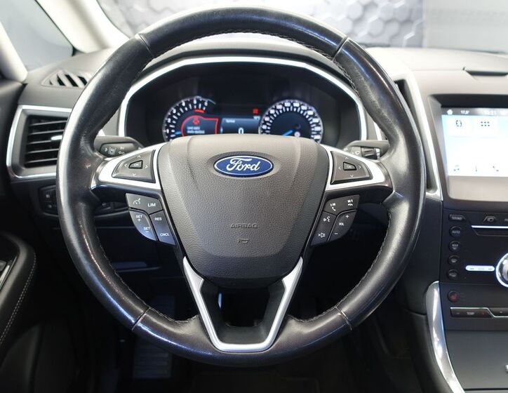 Ford S-MAX 10