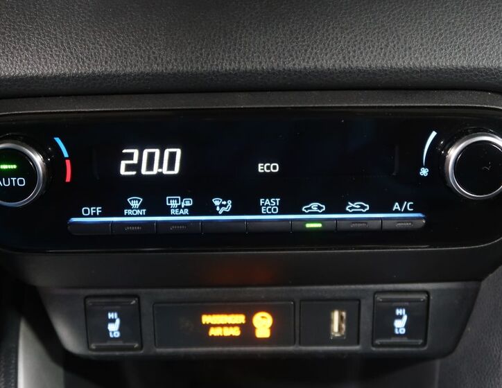Toyota Yaris 28