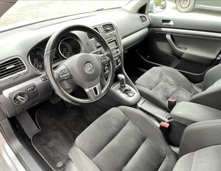 Volkswagen Golf 11