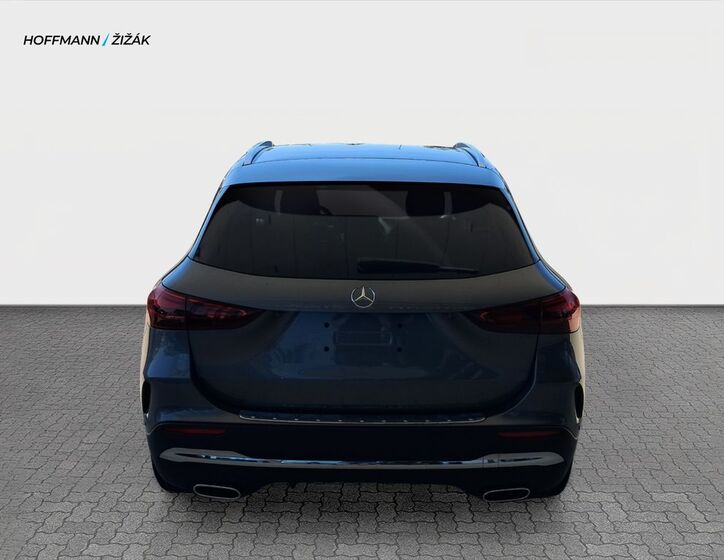 Mercedes-Benz GLA 6