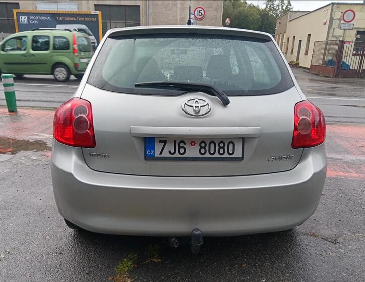 Toyota Auris 9