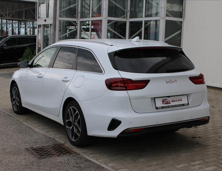 KIA Ceed 4