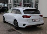 KIA Ceed 4