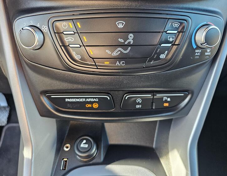 Ford B-MAX 18