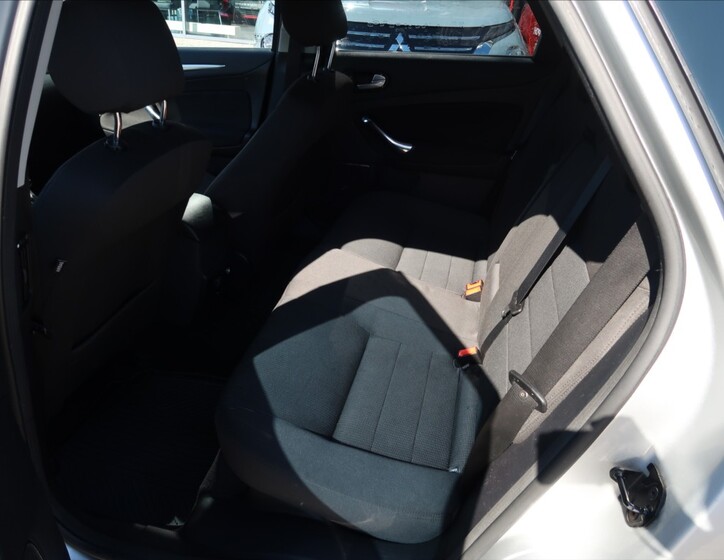 Ford Mondeo 9