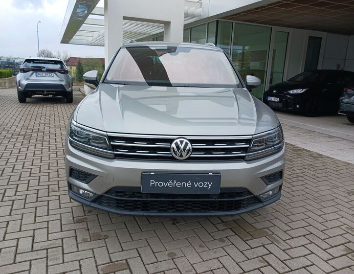Volkswagen Tiguan 8