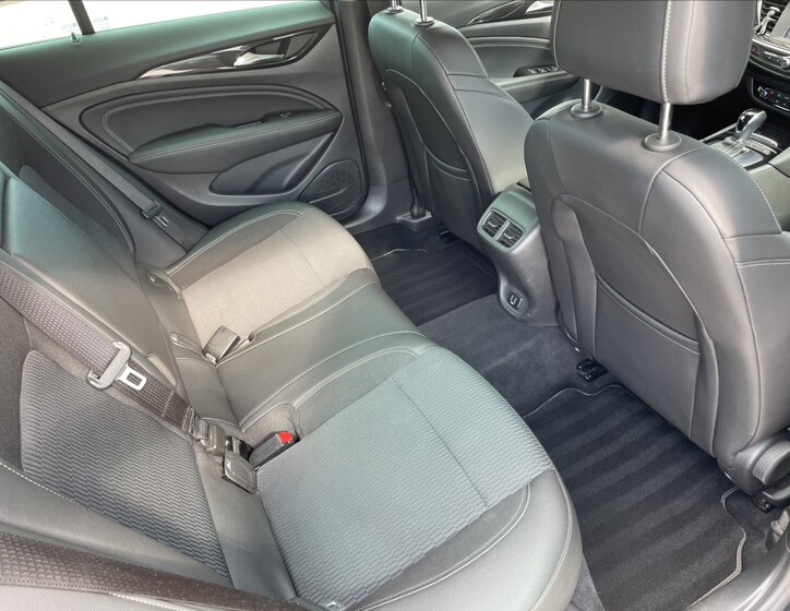 Opel Insignia 21