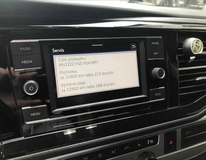 Volkswagen Caravelle 22