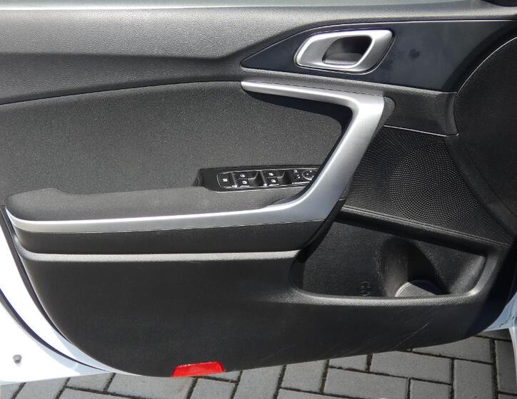 KIA Ceed 8