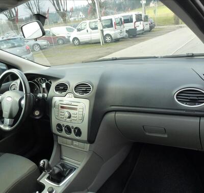Ford Focus 26